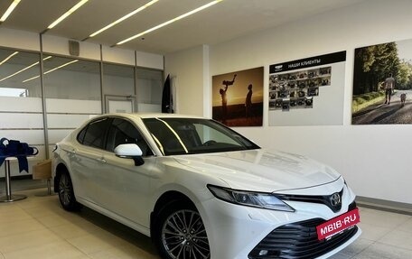 Toyota Camry, 2021 год, 2 990 000 рублей, 3 фотография