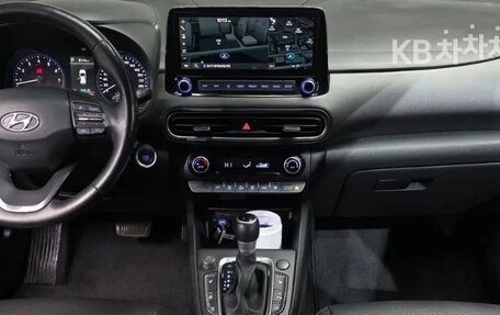 Hyundai Kona I, 2022 год, 1 720 000 рублей, 6 фотография