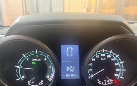 Toyota Land Cruiser Prado 150 рестайлинг 2, 2010 год, 3 500 000 рублей, 6 фотография