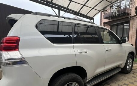 Toyota Land Cruiser Prado 150 рестайлинг 2, 2010 год, 3 500 000 рублей, 12 фотография