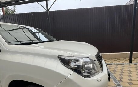 Toyota Land Cruiser Prado 150 рестайлинг 2, 2010 год, 3 500 000 рублей, 9 фотография