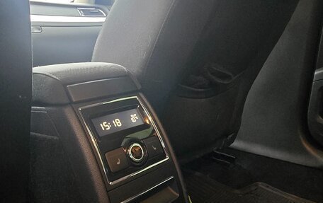 Skoda Superb III рестайлинг, 2012 год, 1 250 000 рублей, 11 фотография