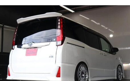 Toyota Noah III, 2016 год, 1 779 007 рублей, 5 фотография