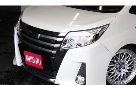 Toyota Noah III, 2016 год, 1 779 007 рублей, 2 фотография