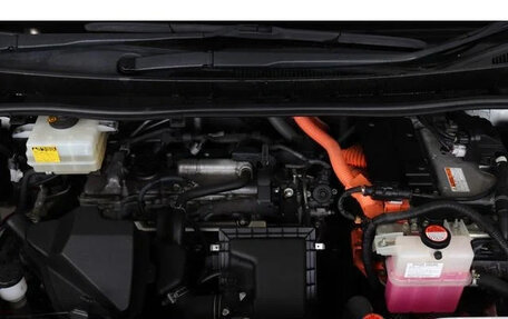 Toyota Noah III, 2016 год, 1 779 007 рублей, 20 фотография