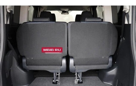 Toyota Noah III, 2016 год, 1 779 007 рублей, 27 фотография