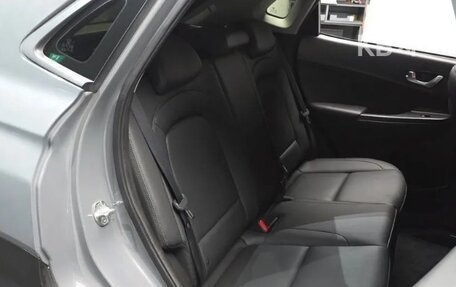 Hyundai Kona I, 2022 год, 1 720 000 рублей, 11 фотография