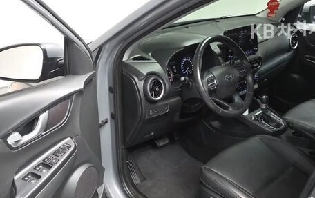 Hyundai Kona I, 2022 год, 1 720 000 рублей, 10 фотография