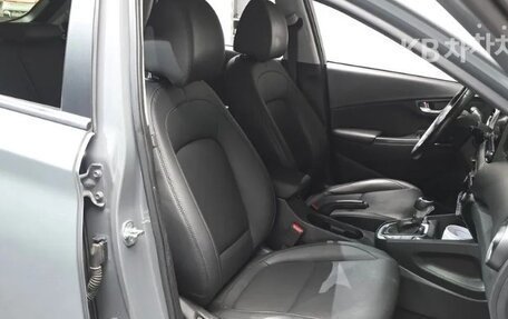 Hyundai Kona I, 2022 год, 1 720 000 рублей, 12 фотография