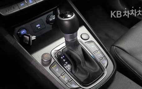 Hyundai Kona I, 2022 год, 1 720 000 рублей, 9 фотография