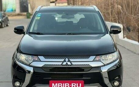 Mitsubishi Outlander III рестайлинг 3, 2022 год, 1 890 002 рублей, 5 фотография
