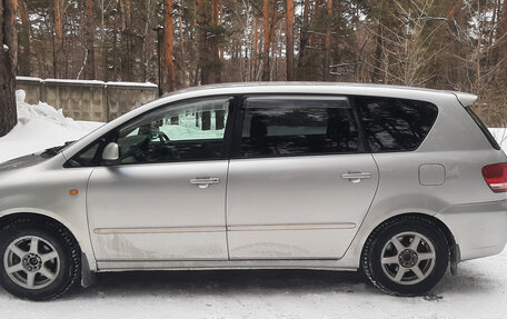 Toyota Ipsum II, 2002 год, 670 000 рублей, 6 фотография