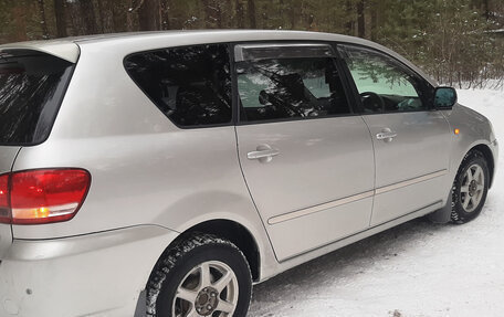 Toyota Ipsum II, 2002 год, 670 000 рублей, 11 фотография