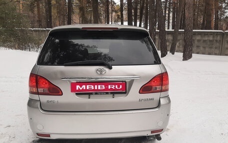 Toyota Ipsum II, 2002 год, 670 000 рублей, 9 фотография