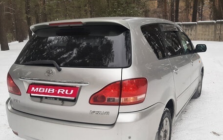 Toyota Ipsum II, 2002 год, 670 000 рублей, 10 фотография