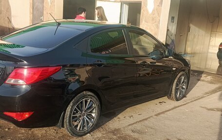 Hyundai Solaris II рестайлинг, 2016 год, 840 000 рублей, 2 фотография