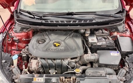 Hyundai Elantra V, 2012 год, 800 000 рублей, 6 фотография