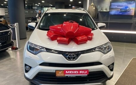 Toyota RAV4, 2017 год, 3 103 000 рублей, 2 фотография