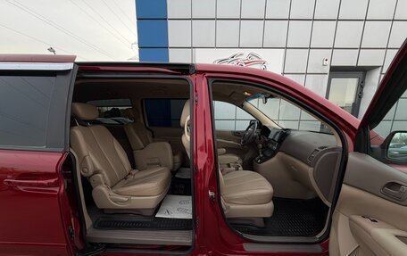 KIA Carnival III, 2010 год, 997 000 рублей, 20 фотография