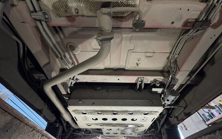 KIA Carnival III, 2010 год, 997 000 рублей, 28 фотография