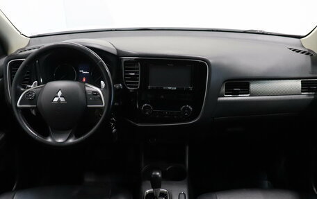 Mitsubishi Outlander III рестайлинг 3, 2012 год, 1 092 000 рублей, 6 фотография