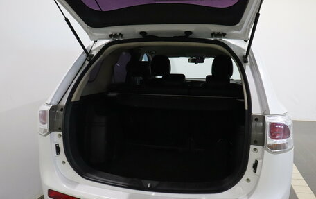 Mitsubishi Outlander III рестайлинг 3, 2012 год, 1 092 000 рублей, 14 фотография