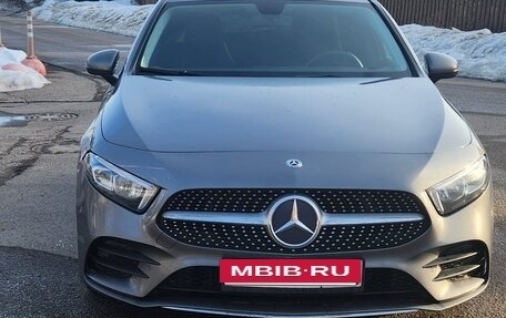 Mercedes-Benz A-Класс, 2018 год, 2 250 000 рублей, 3 фотография