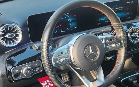 Mercedes-Benz A-Класс, 2018 год, 2 250 000 рублей, 14 фотография