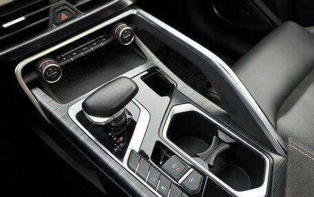 Geely Tugella FY11, 2022 год, 2 750 000 рублей, 22 фотография