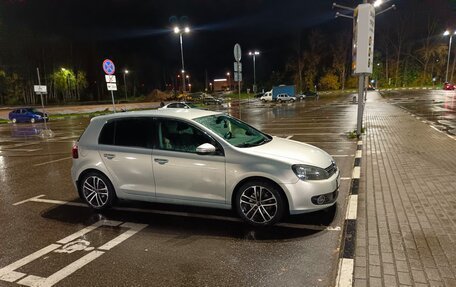 Volkswagen Golf VI, 2009 год, 850 000 рублей, 1 фотография
