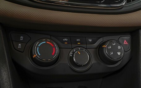 Chevrolet Monza, 2022 год, 1 598 000 рублей, 16 фотография