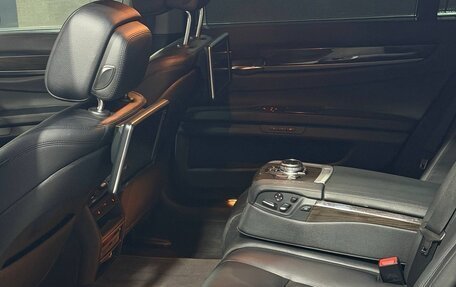 BMW 7 серия, 2015 год, 1 450 000 рублей, 9 фотография