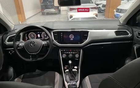 Volkswagen T-Roc I, 2022 год, 1 470 050 рублей, 7 фотография