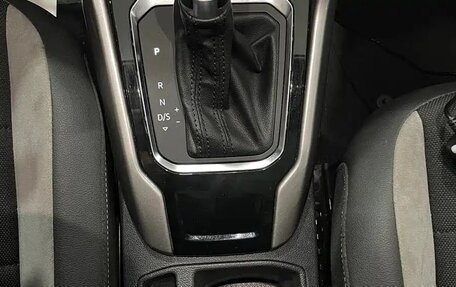 Volkswagen T-Roc I, 2022 год, 1 470 050 рублей, 17 фотография