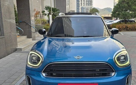 MINI Countryman II (F60), 2022 год, 2 250 000 рублей, 2 фотография
