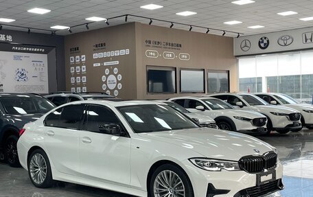 BMW 3 серия, 2021 год, 3 175 000 рублей, 4 фотография