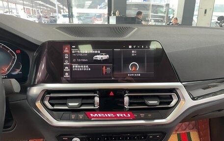 BMW 3 серия, 2021 год, 3 175 000 рублей, 11 фотография