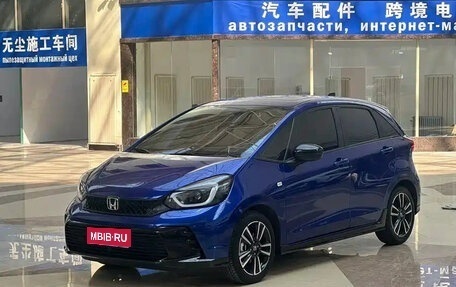 Honda Fit, 2023 год, 1 050 000 рублей, 1 фотография