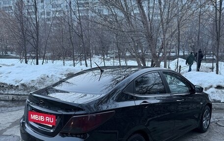 Hyundai Solaris II рестайлинг, 2014 год, 1 100 000 рублей, 5 фотография