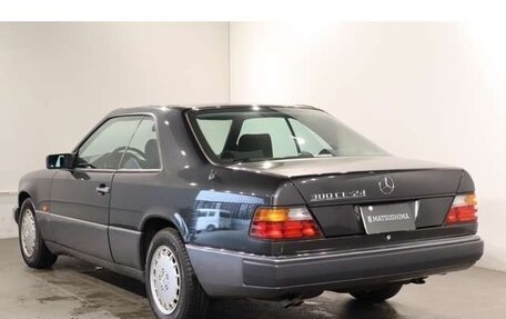 Mercedes-Benz W124, 1993 год, 5 450 000 рублей, 3 фотография