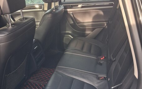 Volkswagen Touareg III, 2017 год, 3 200 000 рублей, 7 фотография