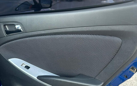 Hyundai Solaris II рестайлинг, 2011 год, 830 000 рублей, 16 фотография