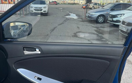 Hyundai Solaris II рестайлинг, 2011 год, 830 000 рублей, 14 фотография