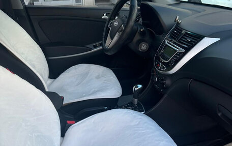 Hyundai Solaris II рестайлинг, 2011 год, 830 000 рублей, 10 фотография