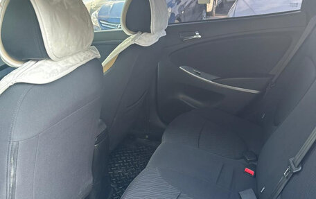 Hyundai Solaris II рестайлинг, 2011 год, 830 000 рублей, 12 фотография