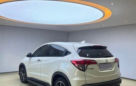 Honda Vezel, 2022 год, 1 330 050 рублей, 6 фотография