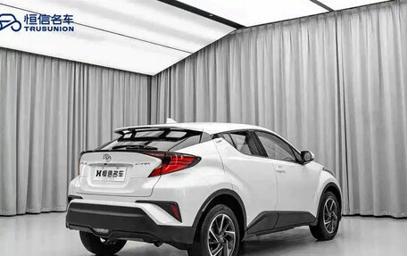 Toyota C-HR I рестайлинг, 2022 год, 1 711 030 рублей, 5 фотография