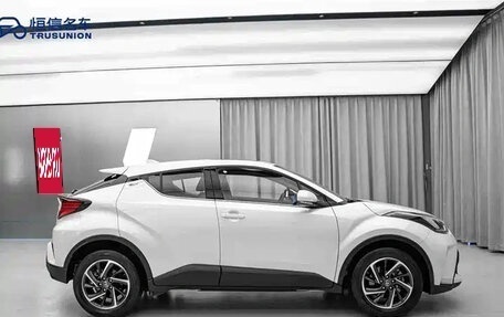 Toyota C-HR I рестайлинг, 2022 год, 1 711 030 рублей, 4 фотография
