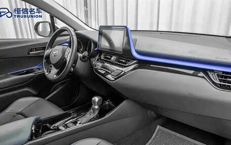 Toyota C-HR I рестайлинг, 2022 год, 1 711 030 рублей, 14 фотография