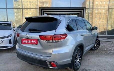 Toyota Highlander III, 2019 год, 3 555 000 рублей, 7 фотография